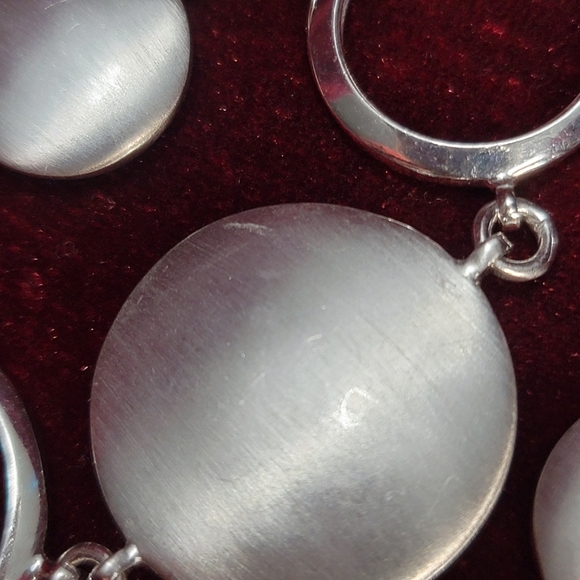 Sterling silver circles necklace and earring set - Picture 8 of 8